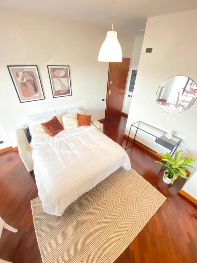 Golden Hour Apartment - Panoramic Terrace Fiumicino Zewnętrze zdjęcie