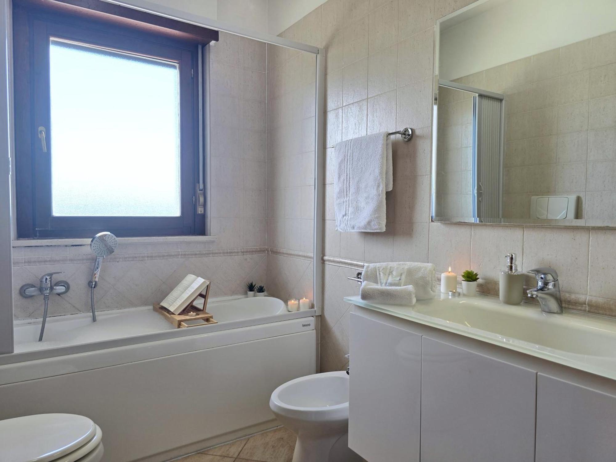 Golden Hour Apartment - Panoramic Terrace Fiumicino Zewnętrze zdjęcie